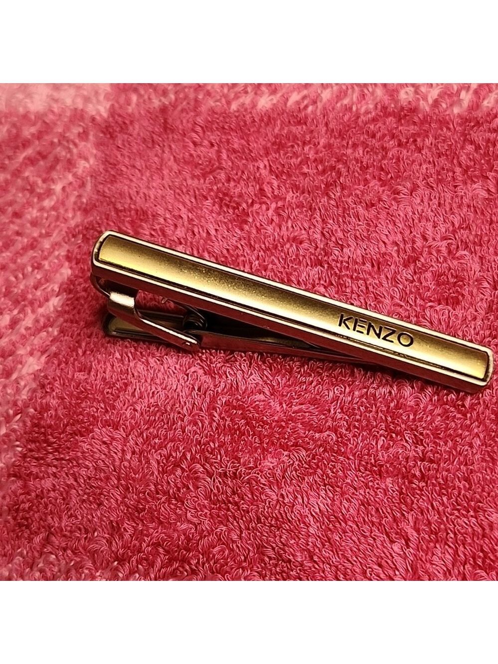 KENZO tie clip-on